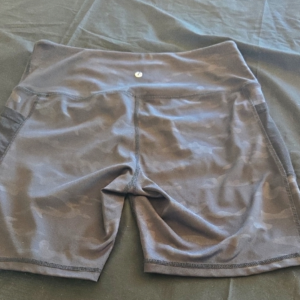 Black Leg End Camouflage Women's Shorts